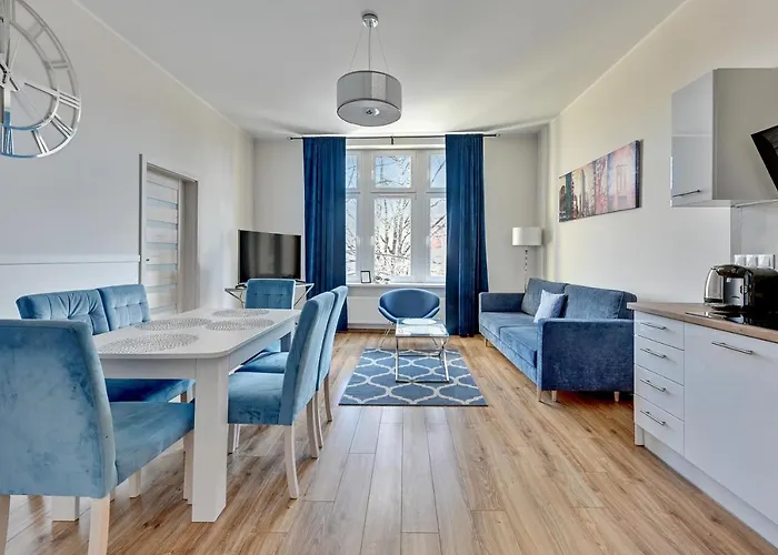 Blue Mandarin Iii Haffnera Apartment *